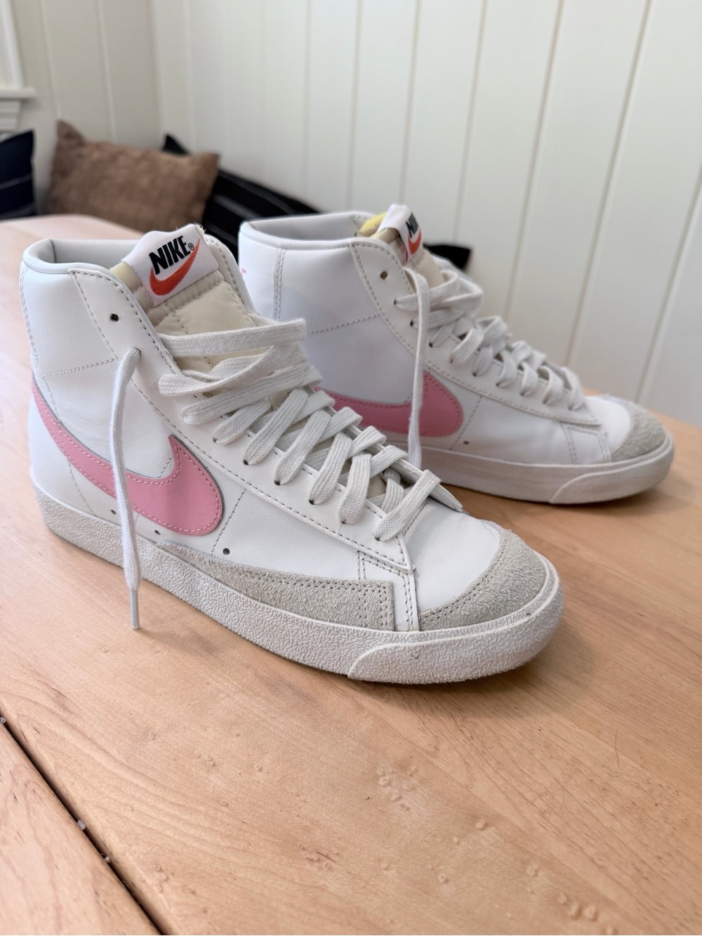 Nike Women’s Blazer Mid '77 Vintage 'White Sunset Pulse' 8